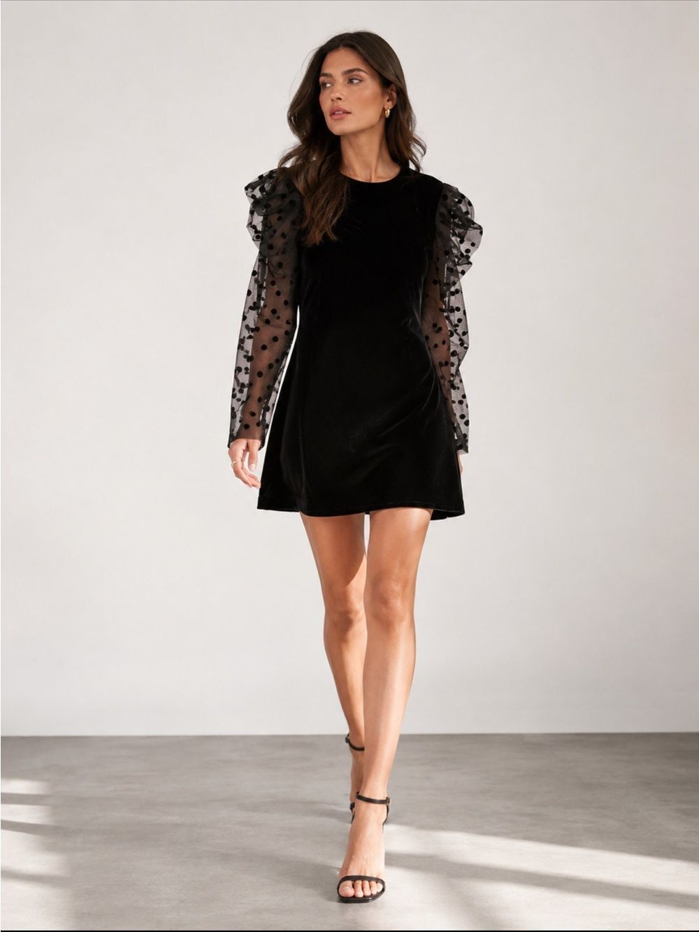 🎉5 for $45🎉 Julia Jordan velvet dress size 2 black